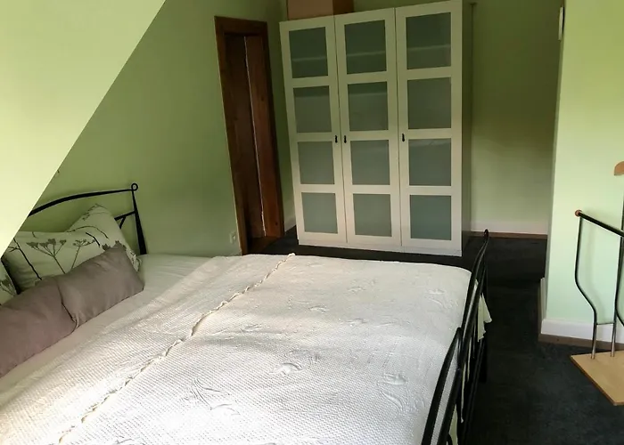 Ferienwohnung im Grünen auf idyllisch gelegenen Gutshof und doch so zentral